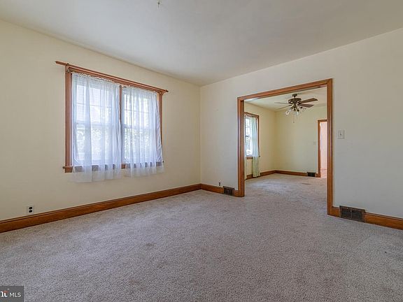 5th image of 5 Cherry St