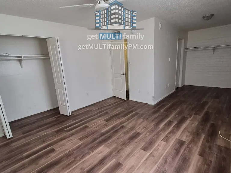 8407 E Coronado Rd #4 — Photo 18