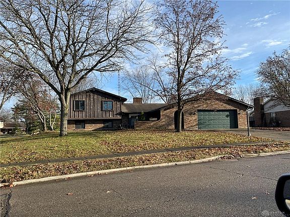 2nd image of 7440 Larissa Ct