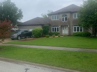 9307 Walnut Ln, Tinley Park, IL 60487