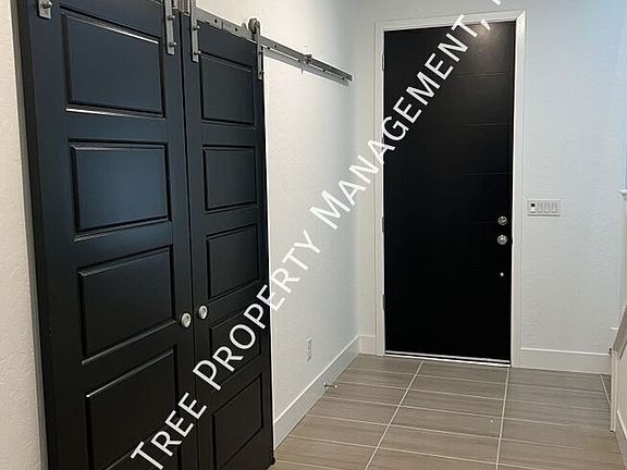 4th image of 10920 N Honeysuckle Dr