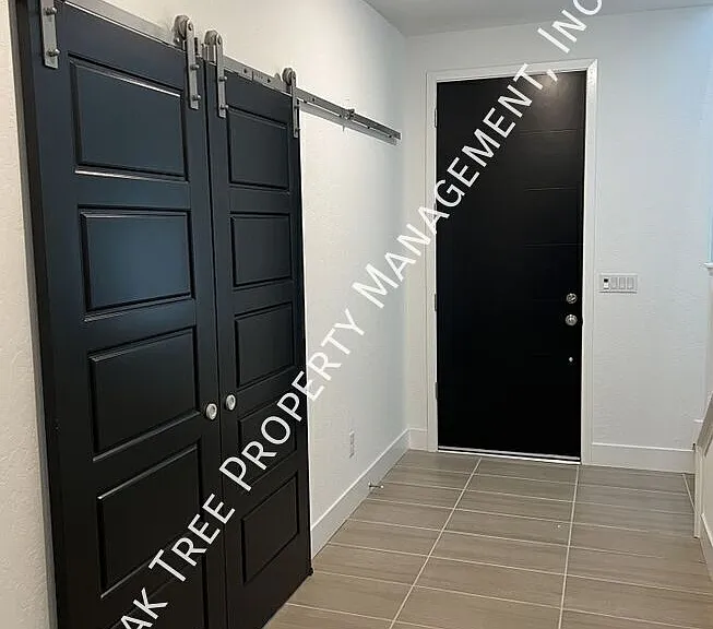 10920 N Honeysuckle Dr — Photo 4