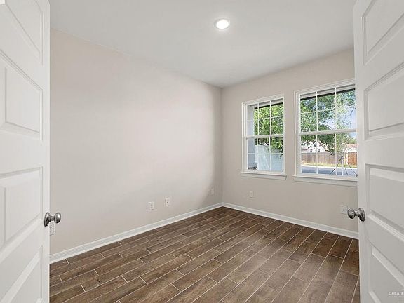 2nd image of 2615 N 40th St
