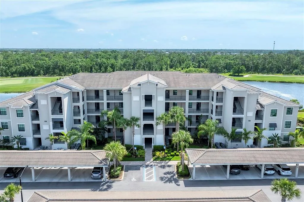 2 bed, 2.0 bath, 1142 sqft, $2,700 — Photo 1