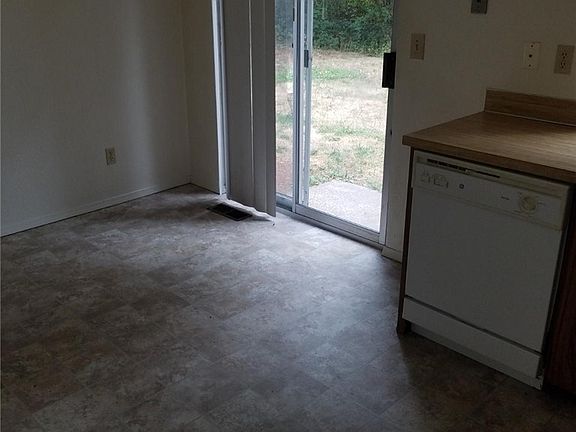 4th image of 15619 97th Avenue Ct E