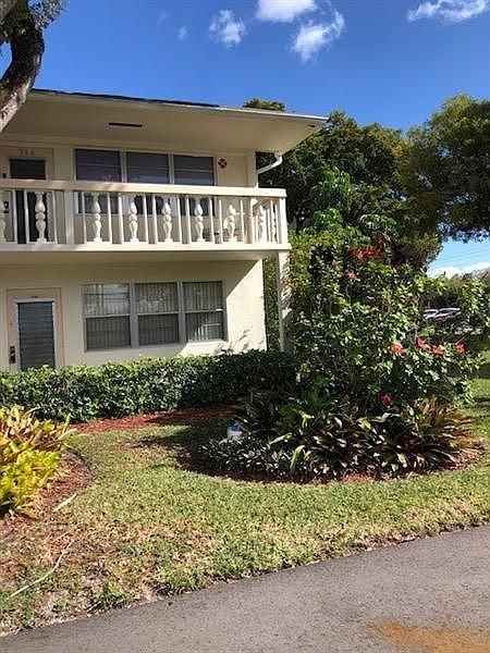 1st image of 256 Newport Ct #P