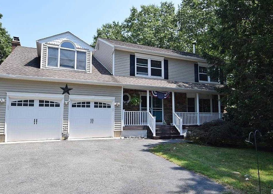 511 Wading River Road, Manorville, NY 11949 Zillow