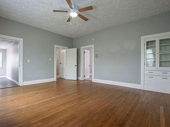 4th image of 4839 Leavenworth St APT 1