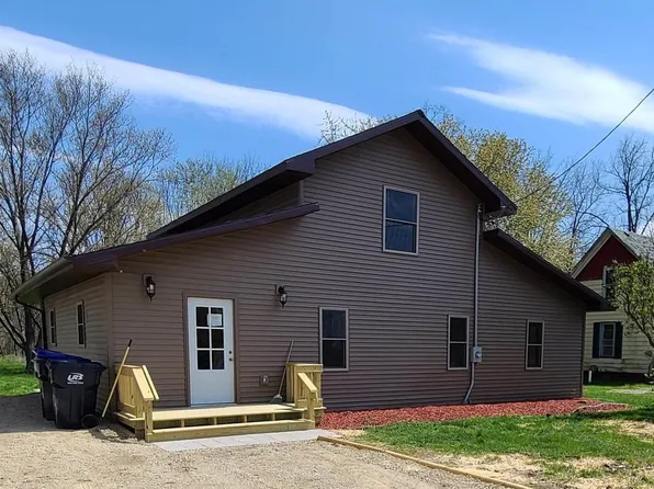 576 Edgerton Rd, Edgerton, WI 53534