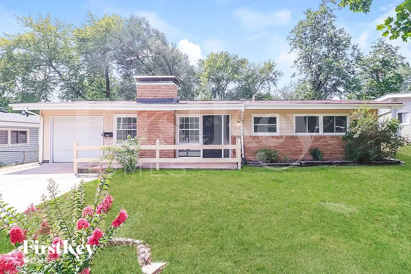 445 Ridge Dr