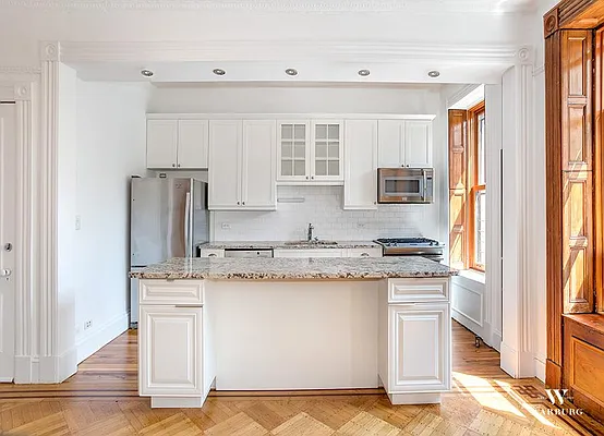 Rented by Warburg | media 9