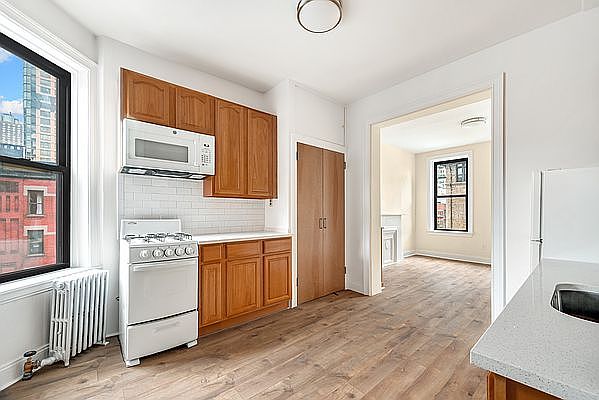 2nd image of 1574 1st Ave APT 5RN