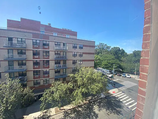 Rented by Corcoran | media 25