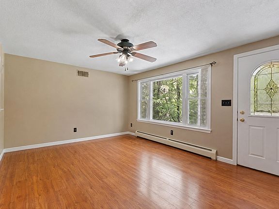 5th image of 20 Norcross Rd