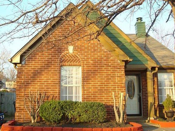 2nd image of 5747 Kayla Dr