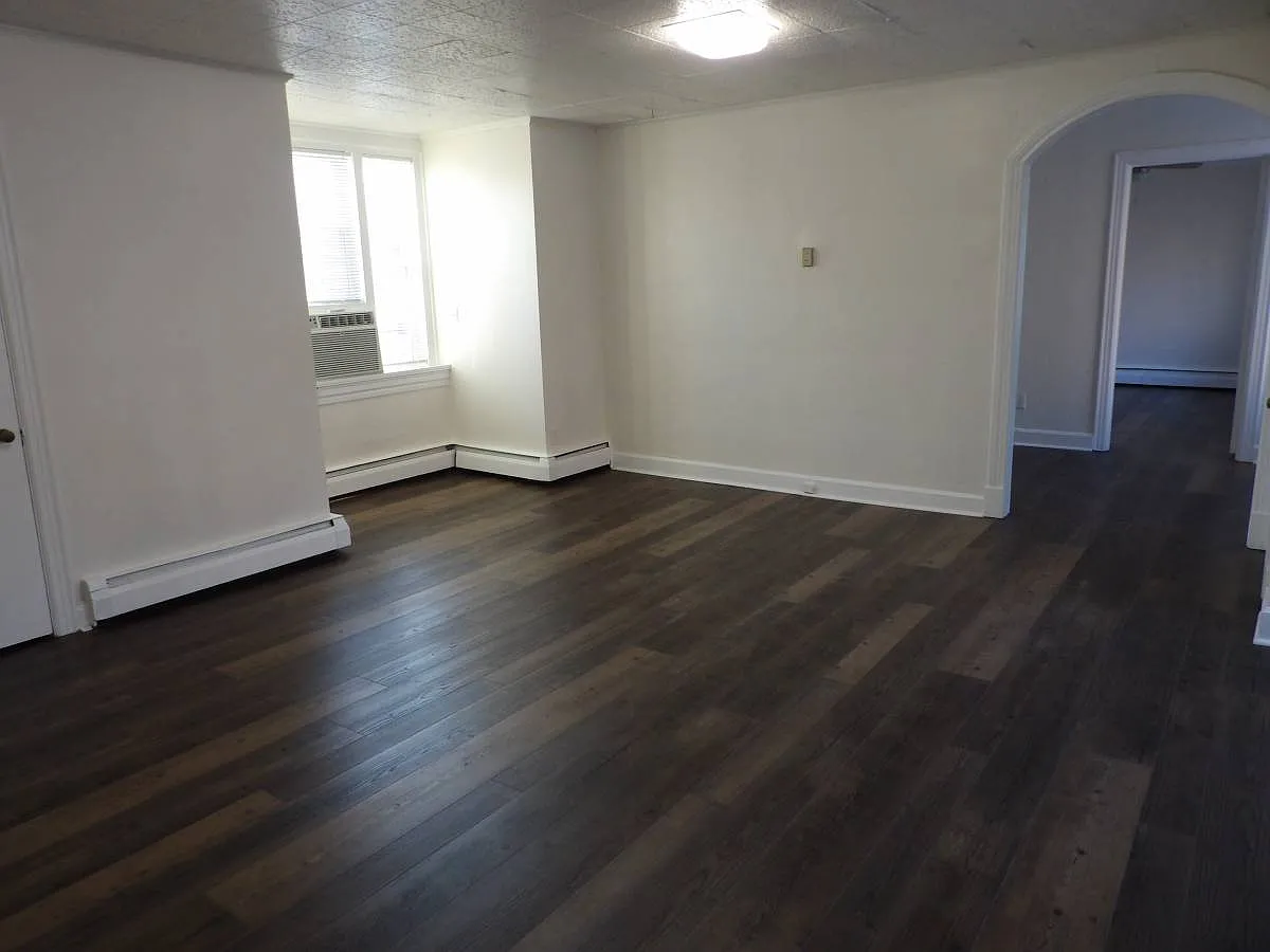1 bed, 691 sqft, $900 — Photo 2
