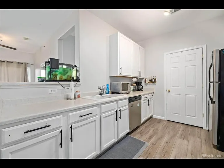 4451 S Ammons St #5-301 — Photo 9