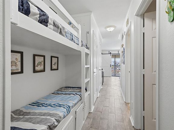 4th image of 6102 Seawall Blvd #166