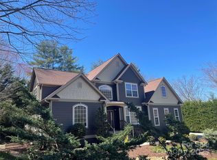 104 Village Pointe Ln, Asheville, NC 28803