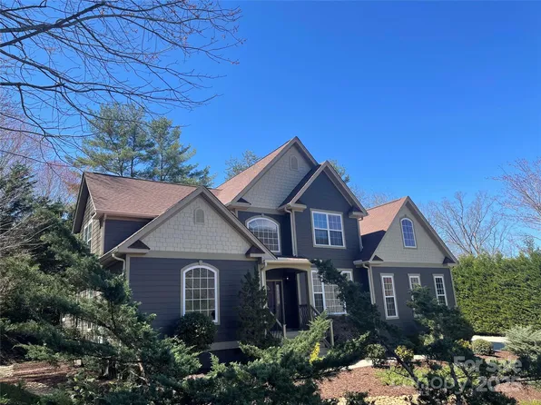 104 Village Pointe Ln, Asheville, NC 28803
