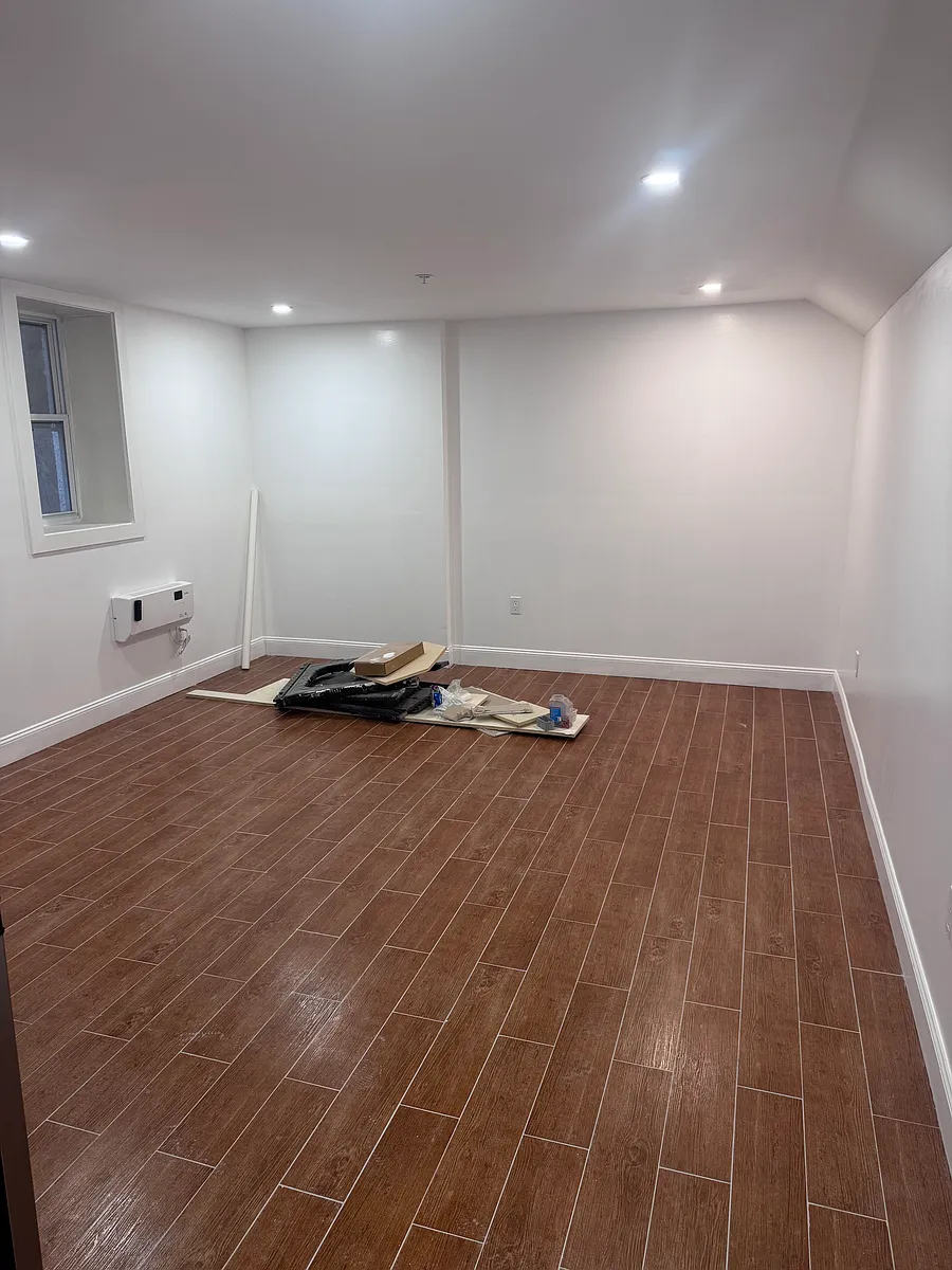 Building Photo - 647 N 16th St #1B