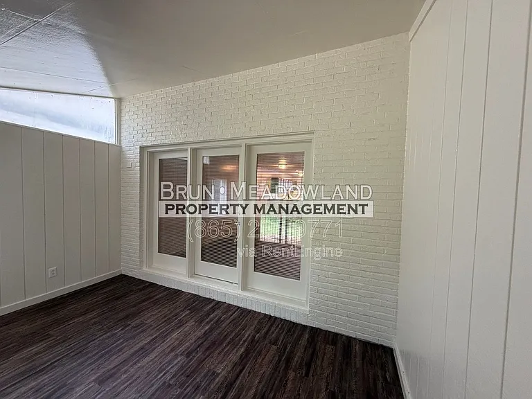 10409 Victoria Dr #D — Photo 17