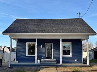 309 Milton St, Paris, IL 61944