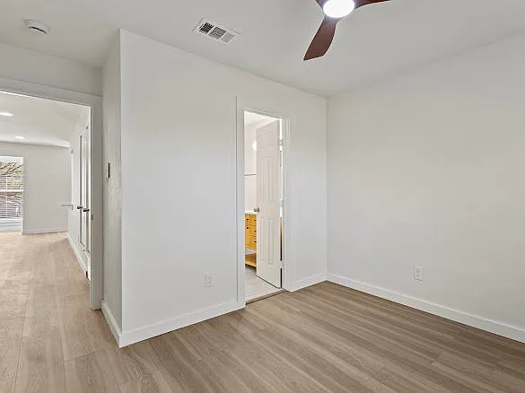 908 Isbell Rd — Photo 11