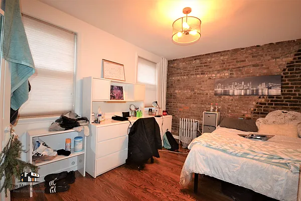 Rented by Bold New York | media 32