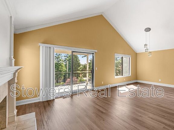 4th image of 1825 N Forest Hill Pl