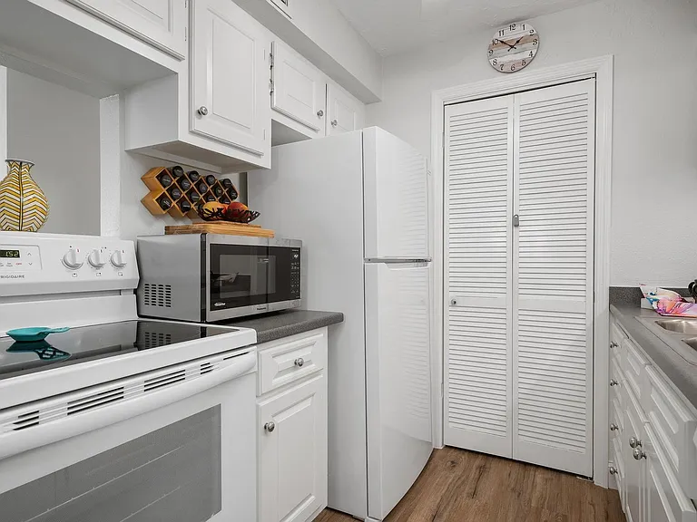3201 S Beneva Rd #201 — Photo 12