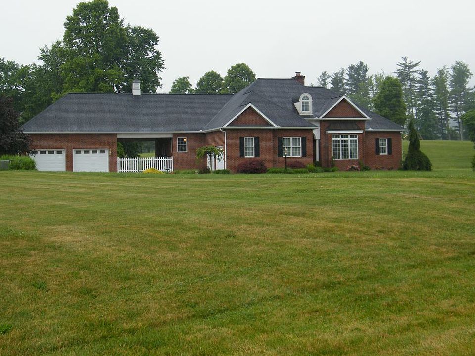 1st image of 225 Pineview Dr