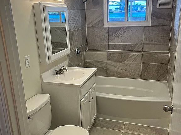 2nd image of 53 Saint Germain St #3B