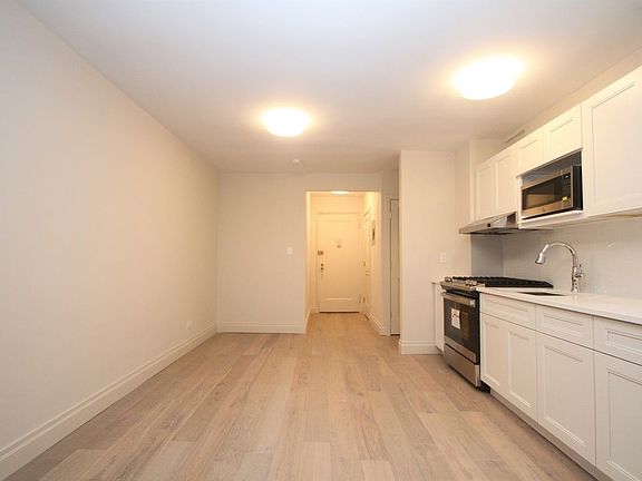 2nd image of 83-60 Vietor Ave #5R