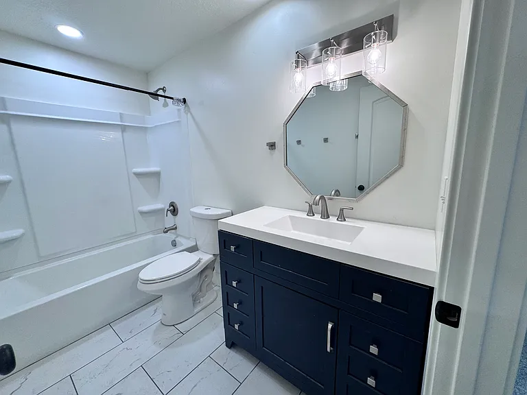 4729 W Middleboro Rd — Photo 9
