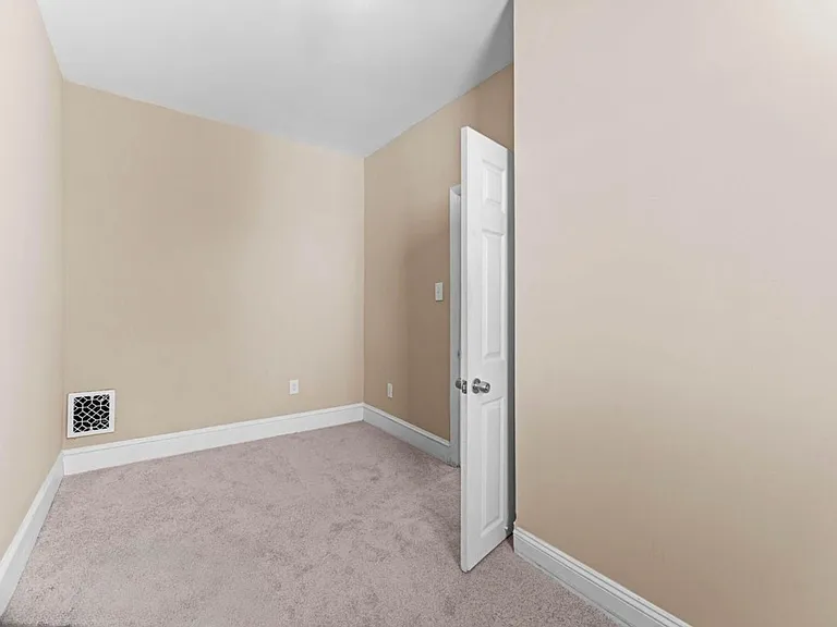 2223 Winton St — Photo 9