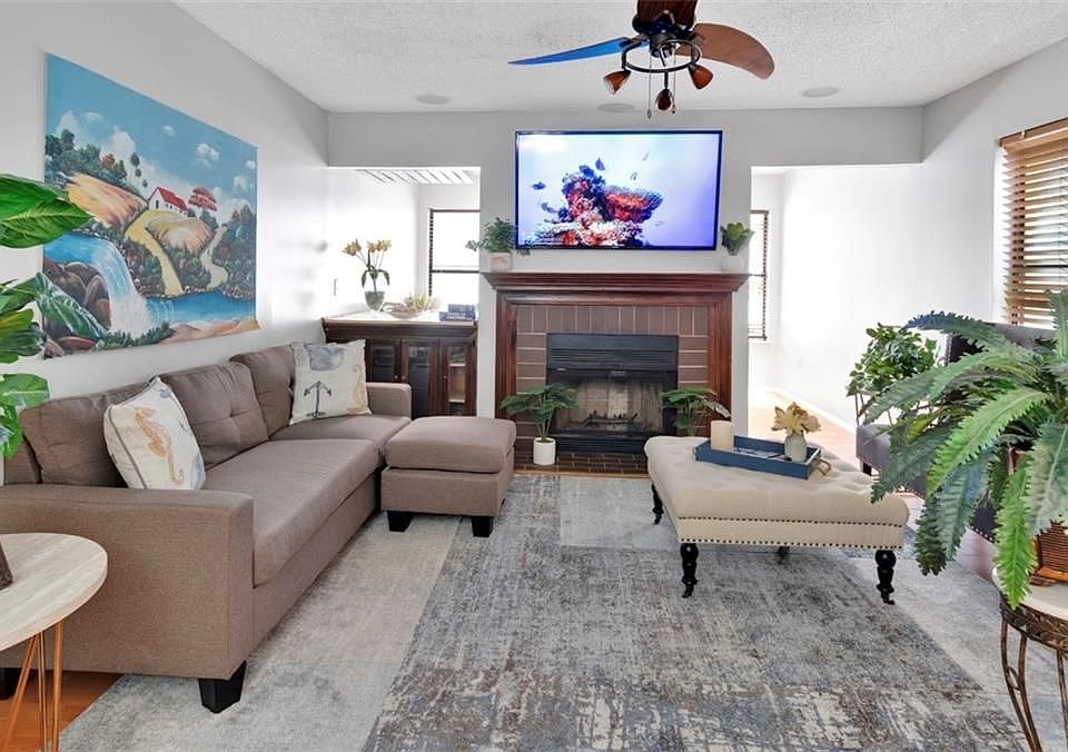1st image of 2411 Huntingdon Trl #2411