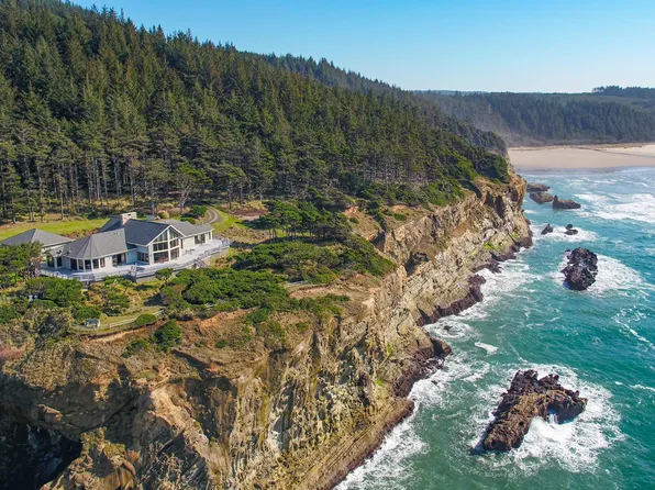 88515 Pacific Surf Ln, Bandon, OR 97411