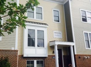 1302 Village Ln, Bridgeville, PA 15017