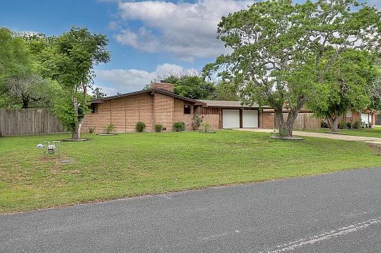 1st image of 2960 Japonica Dr