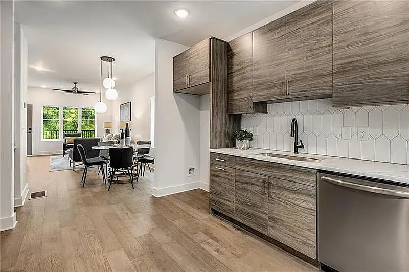 3 bed, 3.5 bath, 1700 sqft, $2,950 — Photo 4
