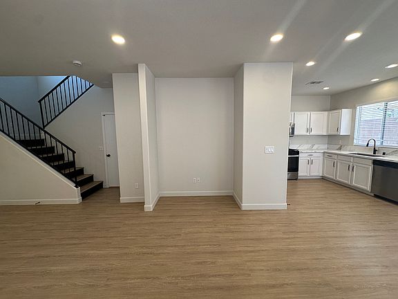 4th image of 2635 Cottonwillow St