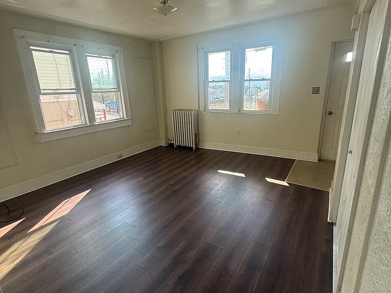 227 Franklin St #1 — Photo 6