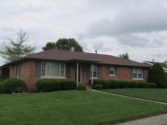 2nd image of 425 Nottaway Dr