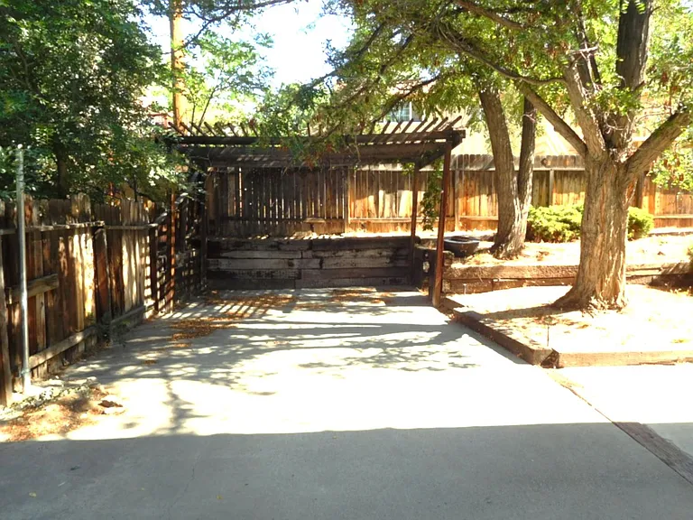 1325 Williams Cir — Photo 12