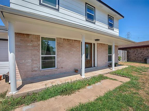 3rd image of 8903 Kirkmont Dr