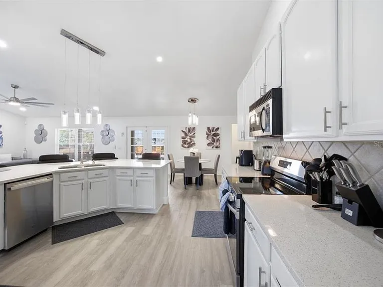437 Grand Reserve Dr — Photo 15