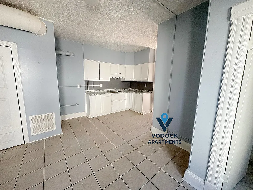 65 Whitmore St #2W