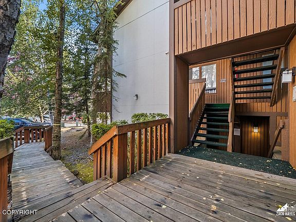4th image of 7568 Foxridge Way #5-F