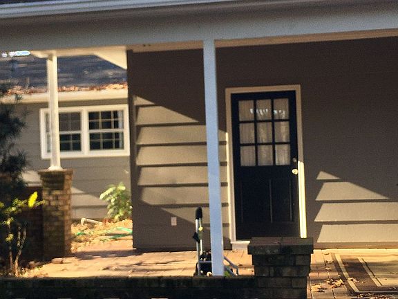5th image of 3126 Green Grove Ln NE